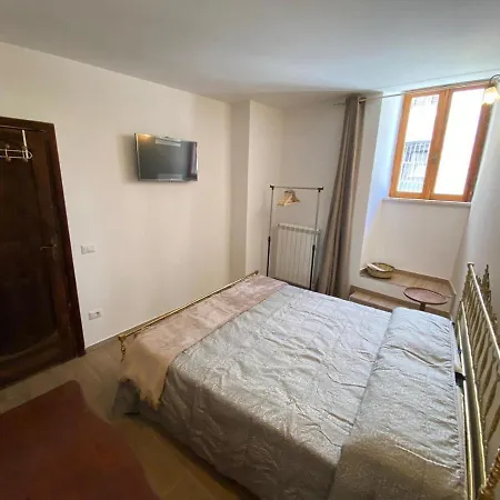 La Cortesia * Turania