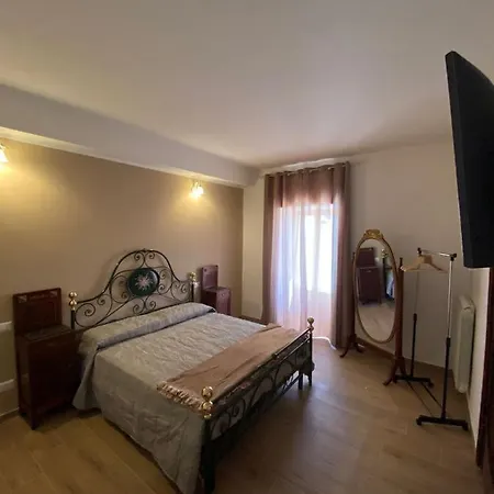 La Cortesia