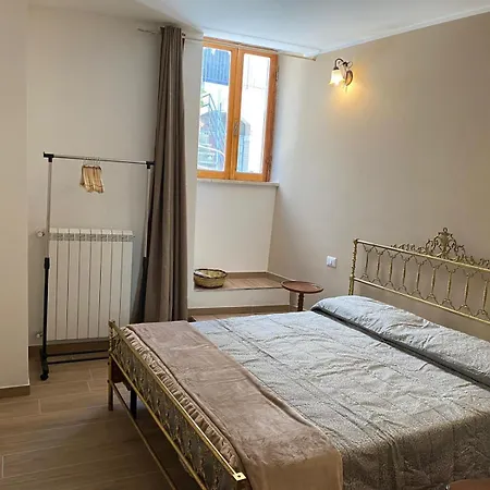 Bed & Breakfast La Cortesia Turania